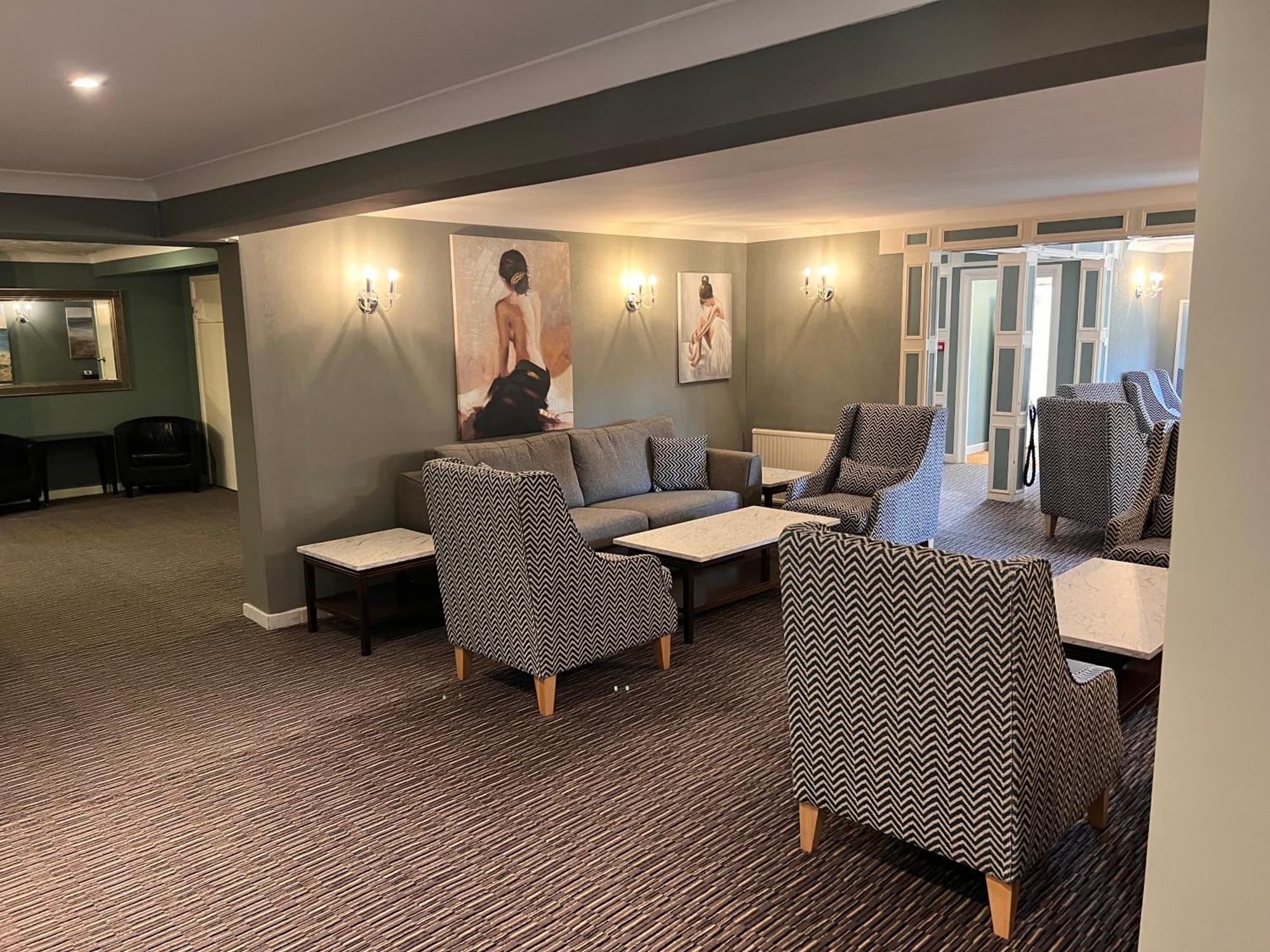 South Lawn Hotel 3*