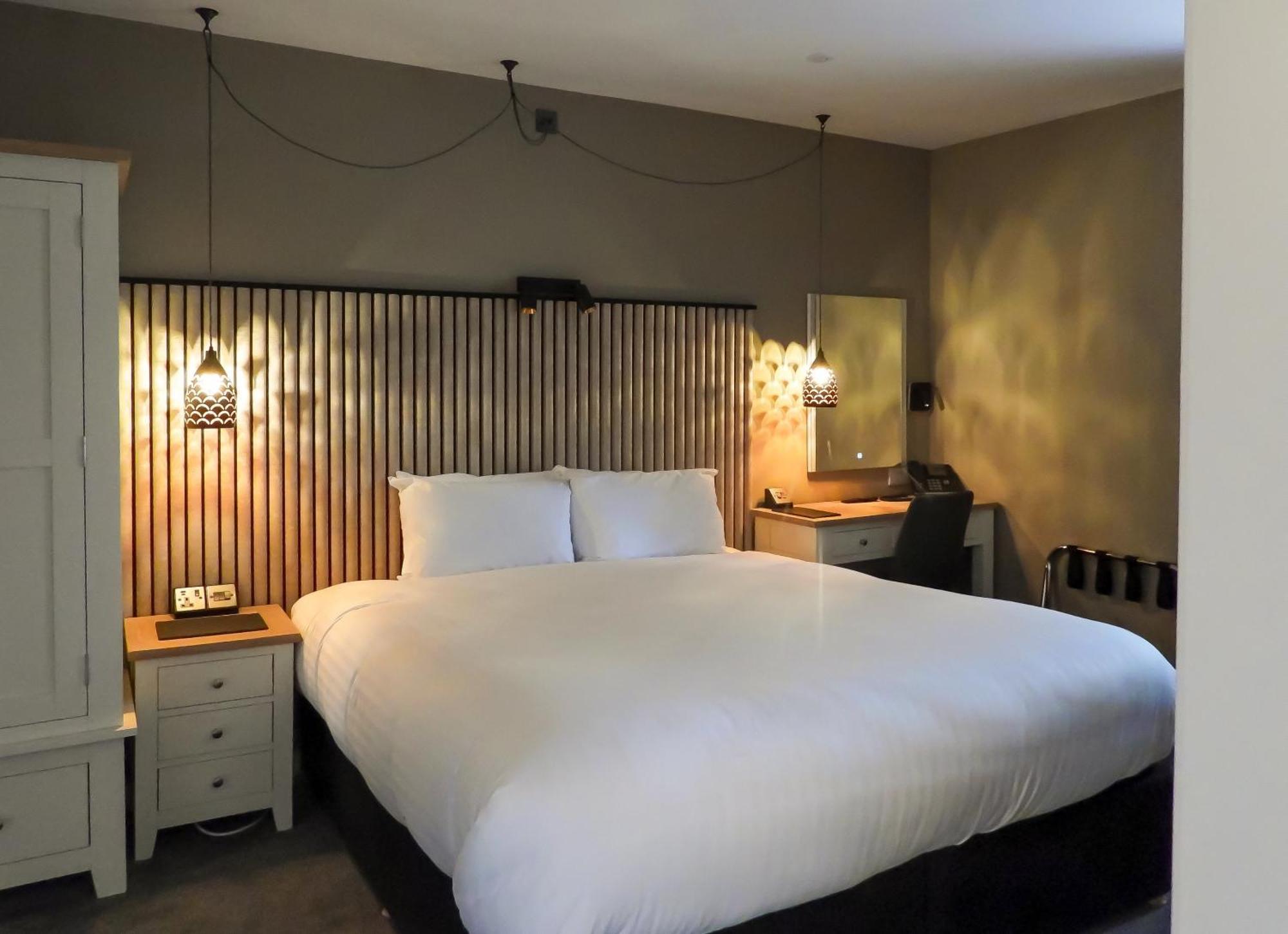 South Lawn 3* Lymington